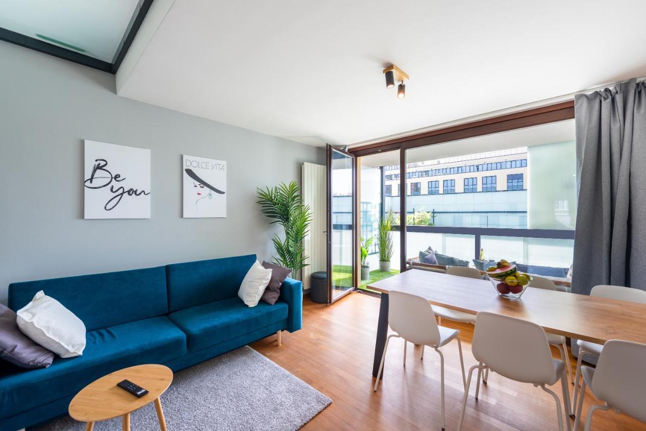 Apartment With 4 Bedrooms ปราก ภายนอก รูปภาพ