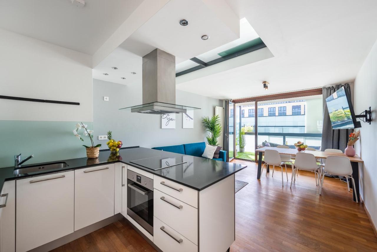 Apartment With 4 Bedrooms ปราก ภายนอก รูปภาพ